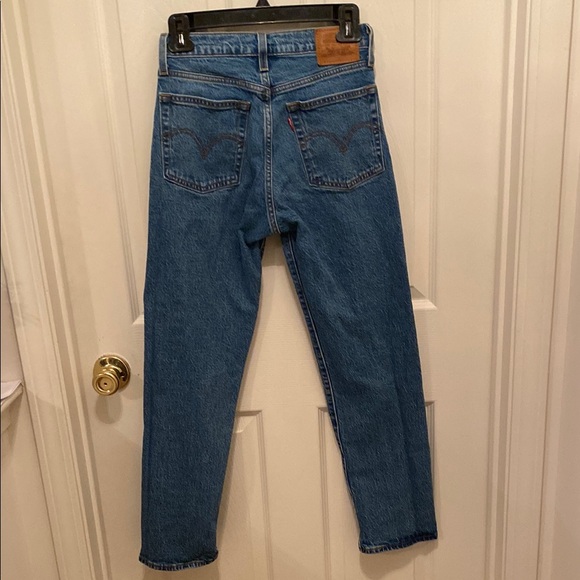 Levi's Wedgie Straight jeans; worn once; size 25 - Picture 6 of 10